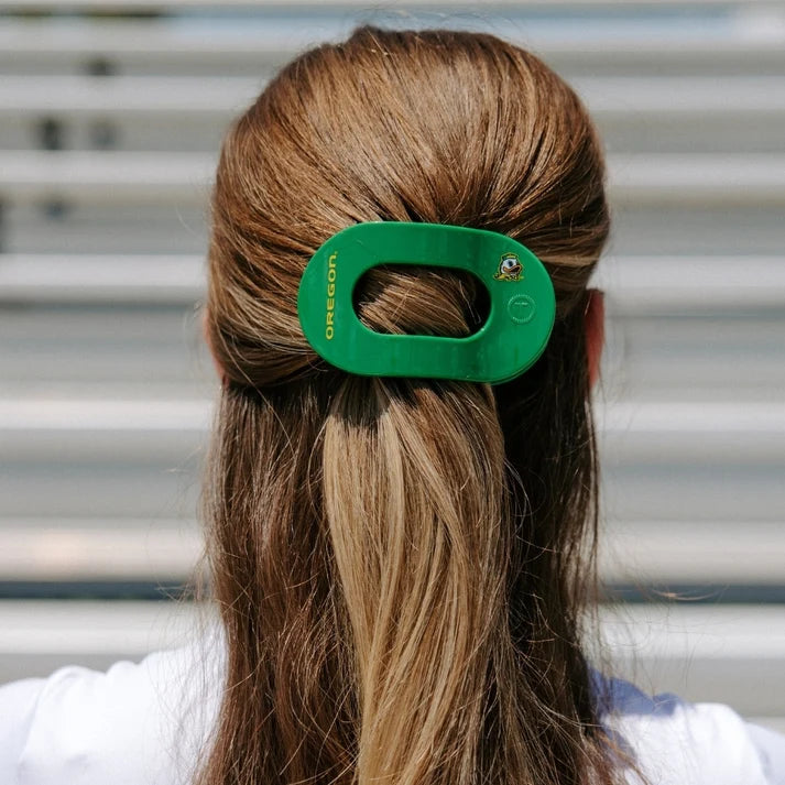 UO Medium Flat Round Clip