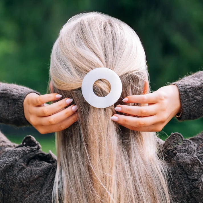 Small Flat Open Circle Clip