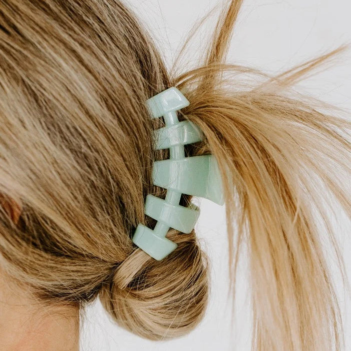 Medium Classic Hair Clip